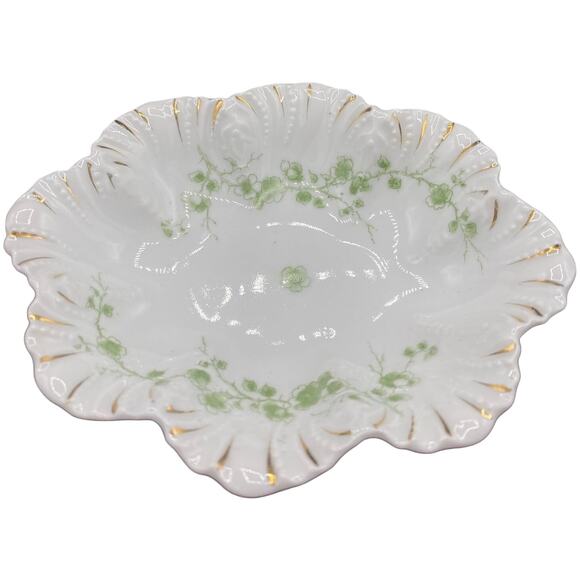 Harme, Lovering & Clary Other - Harme, Lovering & Clary serving bowl ruffled edge white gold green